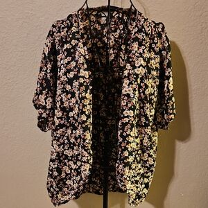 Chic Black and Cream Floral